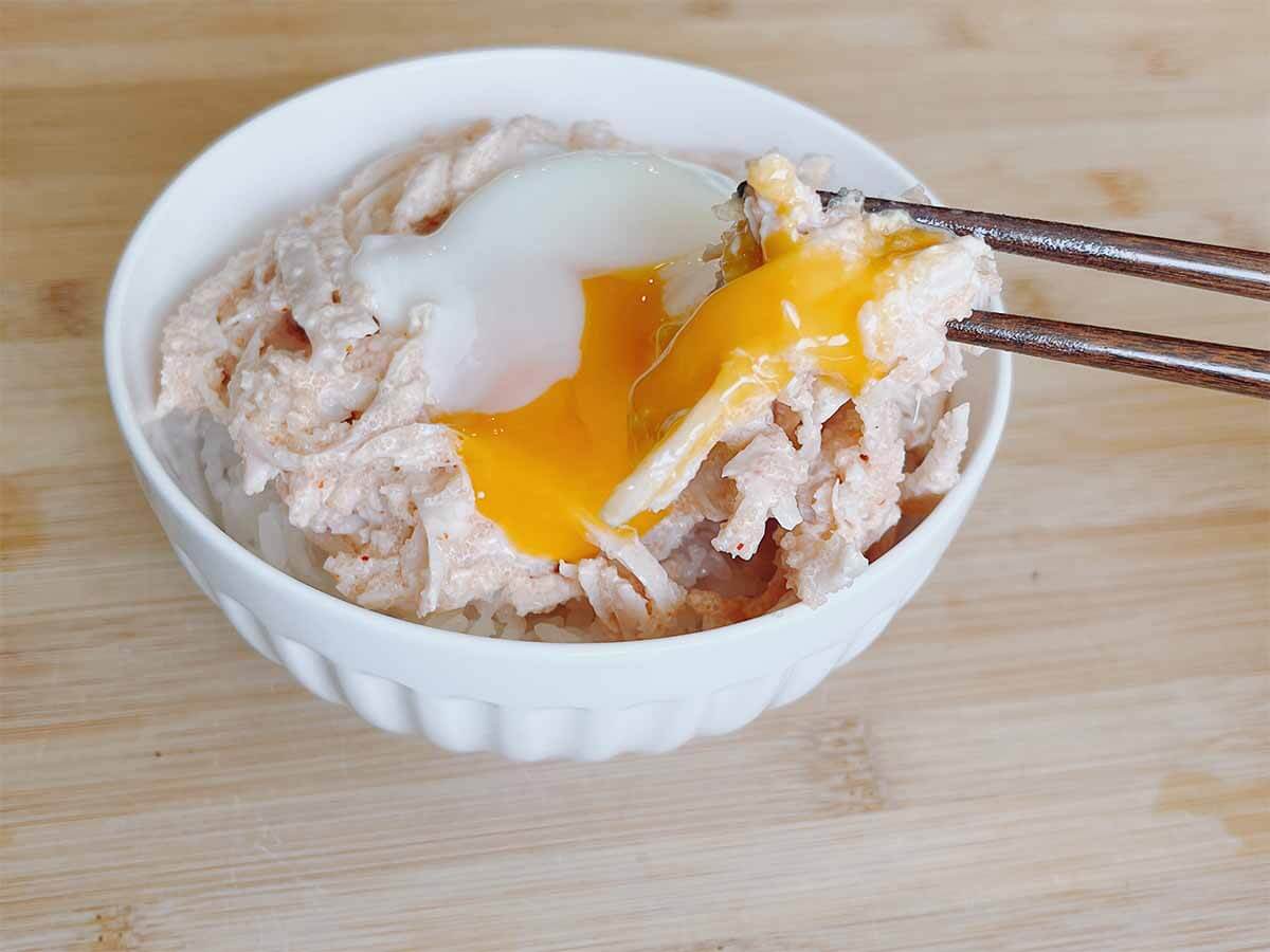 サラダチキンと明太子のマヨ丼