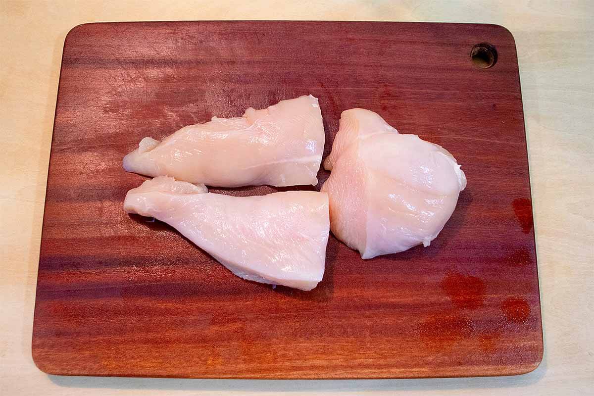 鶏むね肉ときゅうりの塩昆布炒め