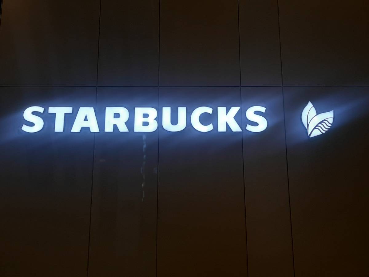 スターバックス「STARBUCKS　Tea＆café」