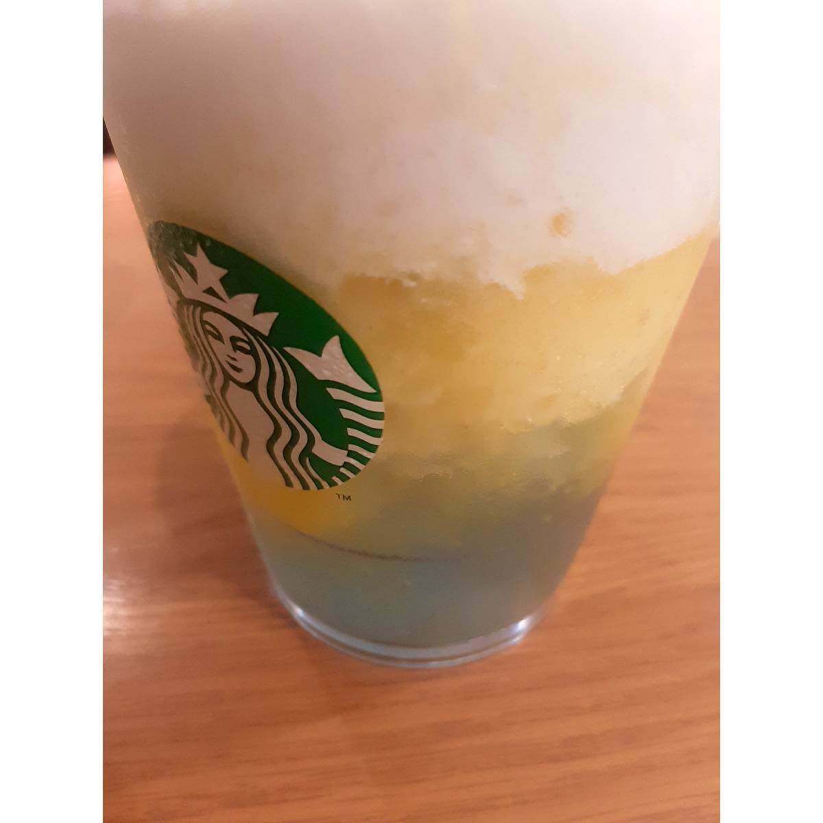 スターバックス「サンシャインパインフラペチーノ」